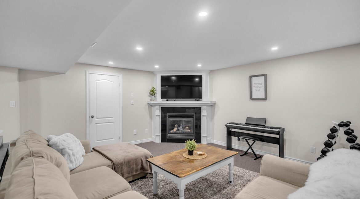 30 Farrow Rd-37