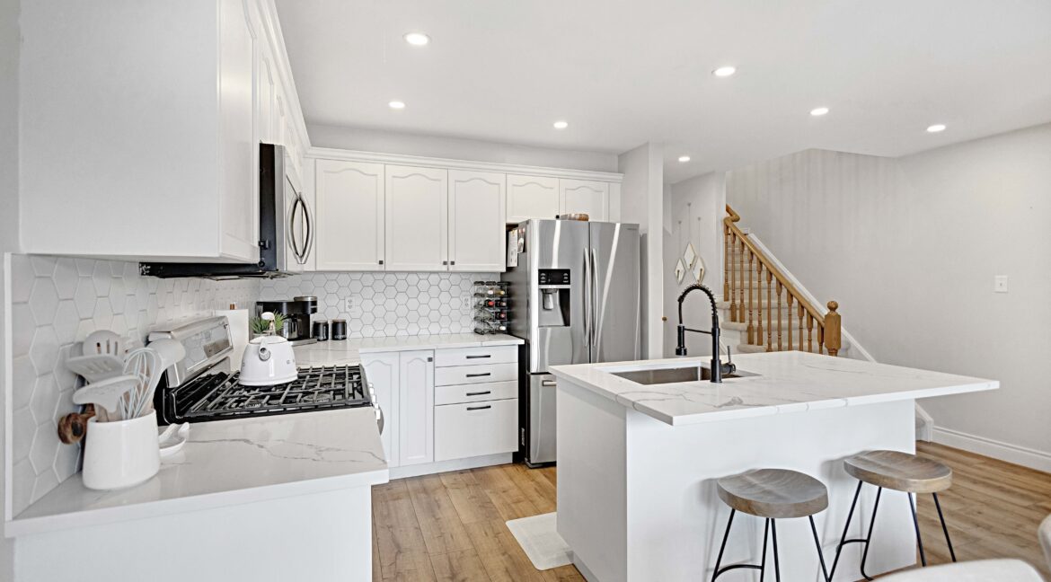 35 Gaydon Way-13