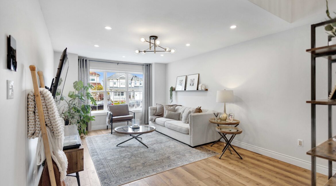 35 Gaydon Way-7