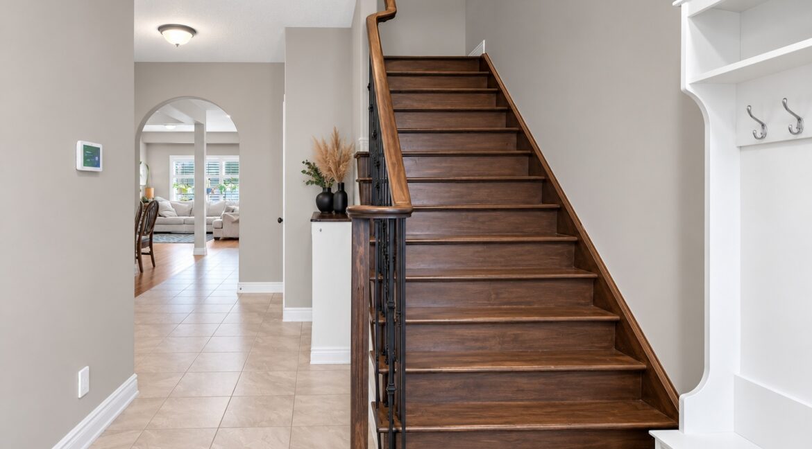 28_Banks_St_Entryway_Cleaned