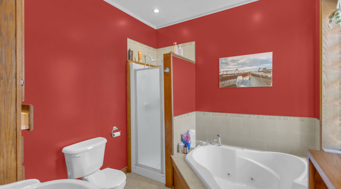 17 SCARFE AVE-17
