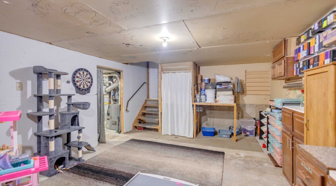 218 Mechanic St W-29