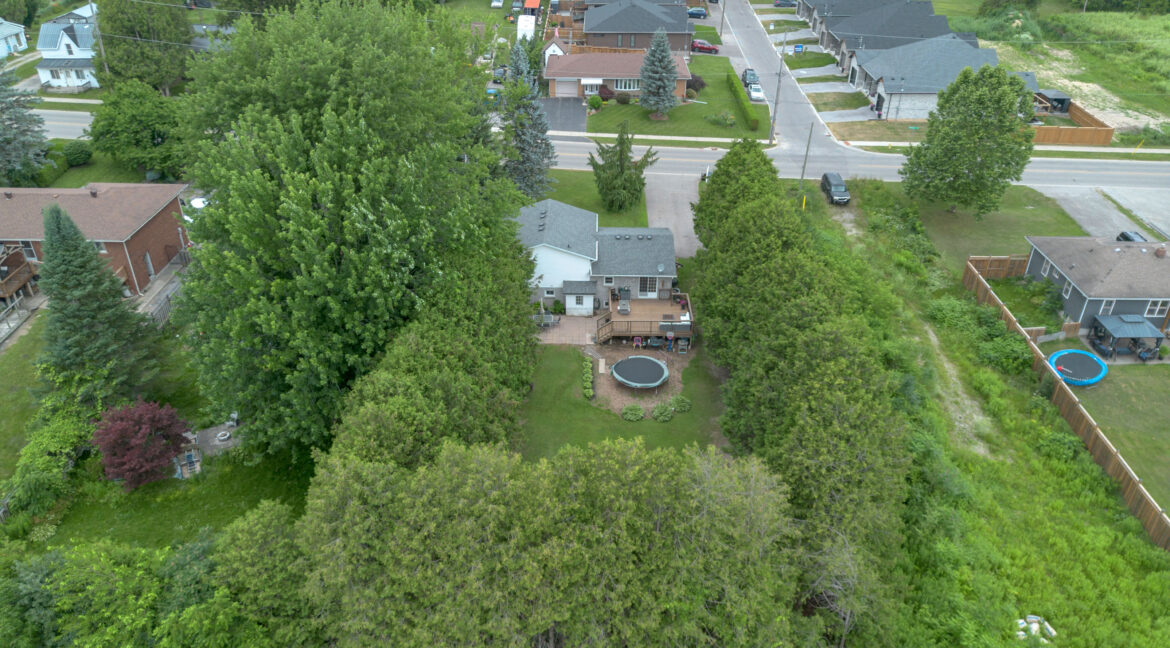 218 Mechanic St W-45