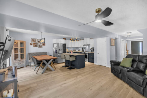 5A Grand River Ave-12
