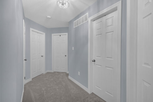 5A Grand River Ave-18