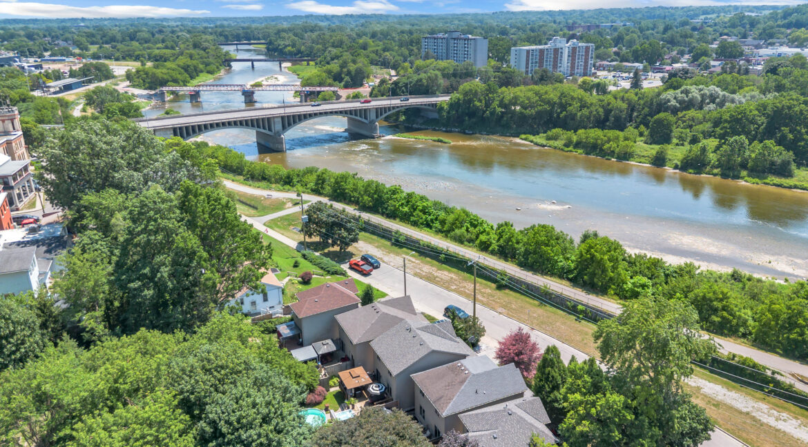 5A Grand River Ave-34