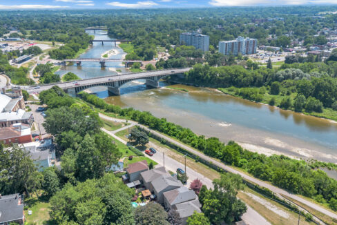 5A Grand River Ave-35