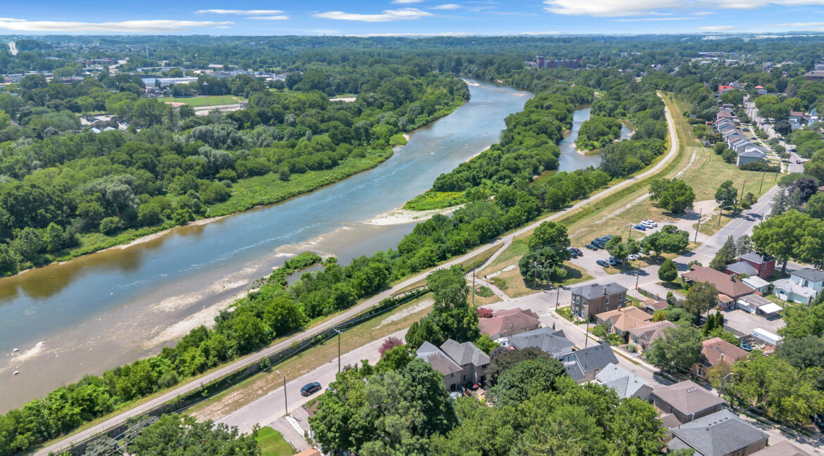 5A Grand River Ave-37