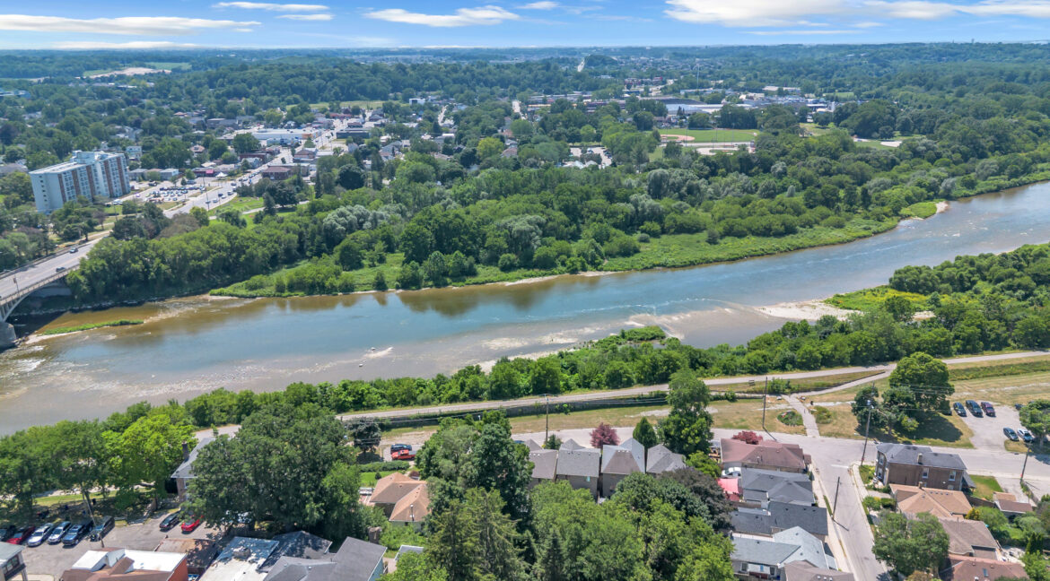 5A Grand River Ave-38