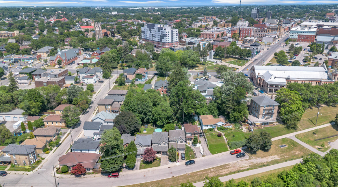5A Grand River Ave-39
