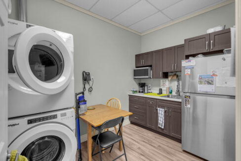 247 King George Rd-19