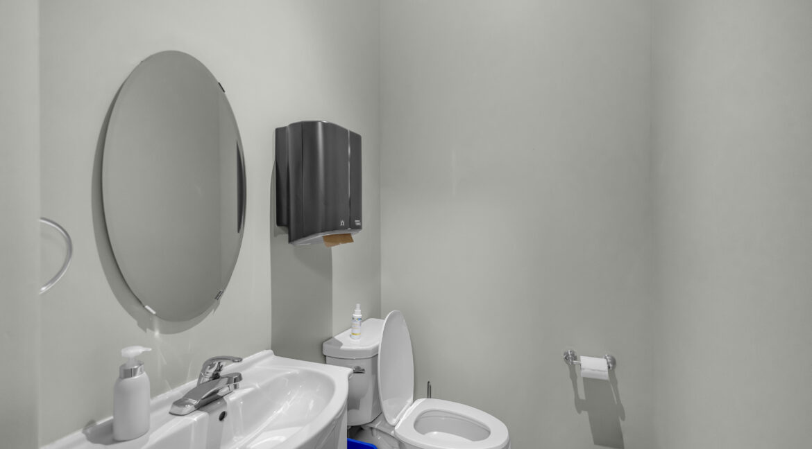 247 King George Rd-21
