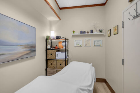 247 King George Rd-25