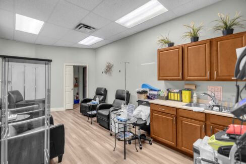 247 King George Rd-30