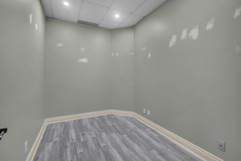247 King George Rd-40