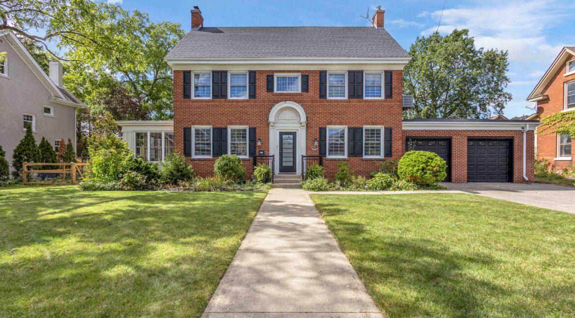 11 Hawarden Ave-1