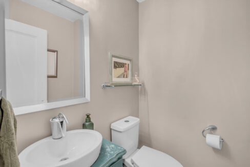 11 Hawarden Ave-14
