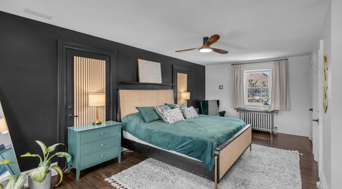11 Hawarden Ave-18