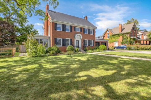 11 Hawarden Ave-2