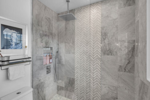 11 Hawarden Ave-20