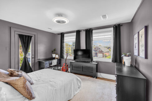 11 Hawarden Ave-21