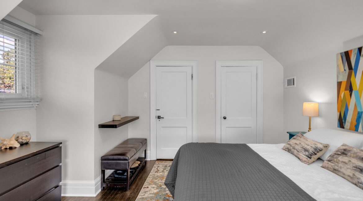 11 Hawarden Ave-27