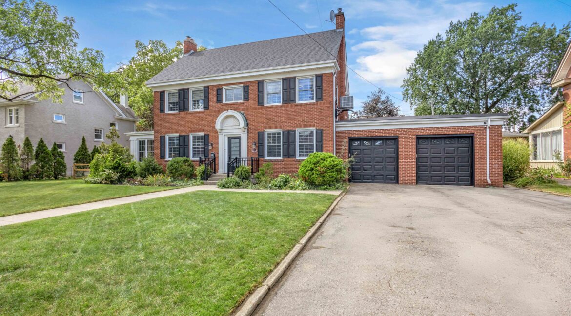 11 Hawarden Ave-3