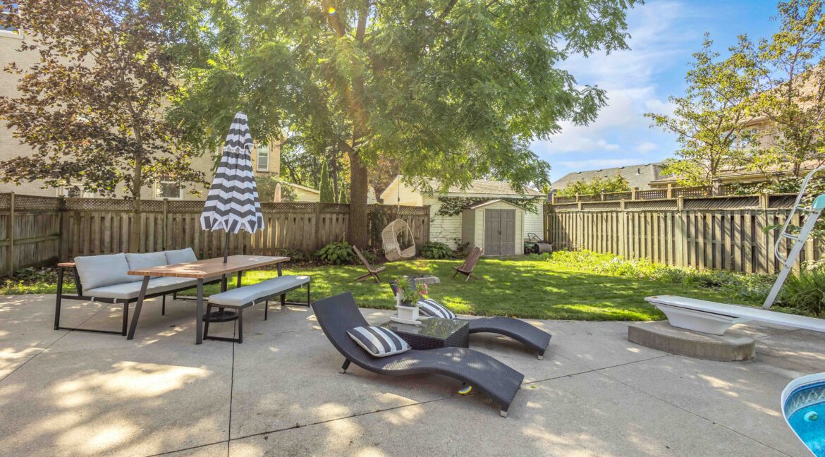 11 Hawarden Ave-36