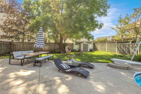11 Hawarden Ave-36