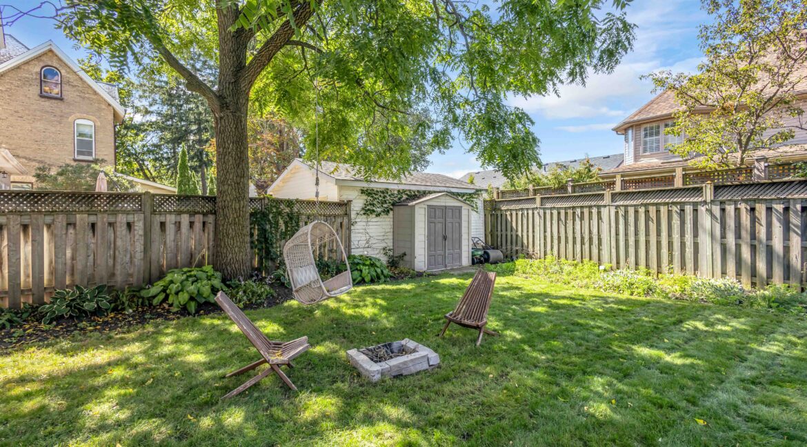 11 Hawarden Ave-37