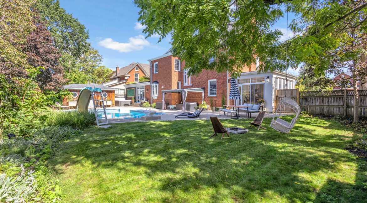 11 Hawarden Ave-39