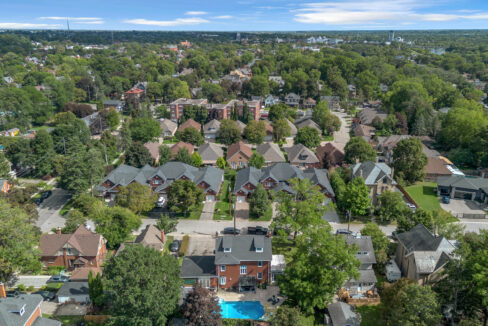 11 Hawarden Ave-47