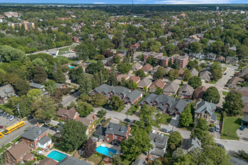 11 Hawarden Ave-49