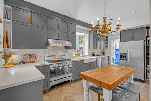 11 Hawarden Ave-8